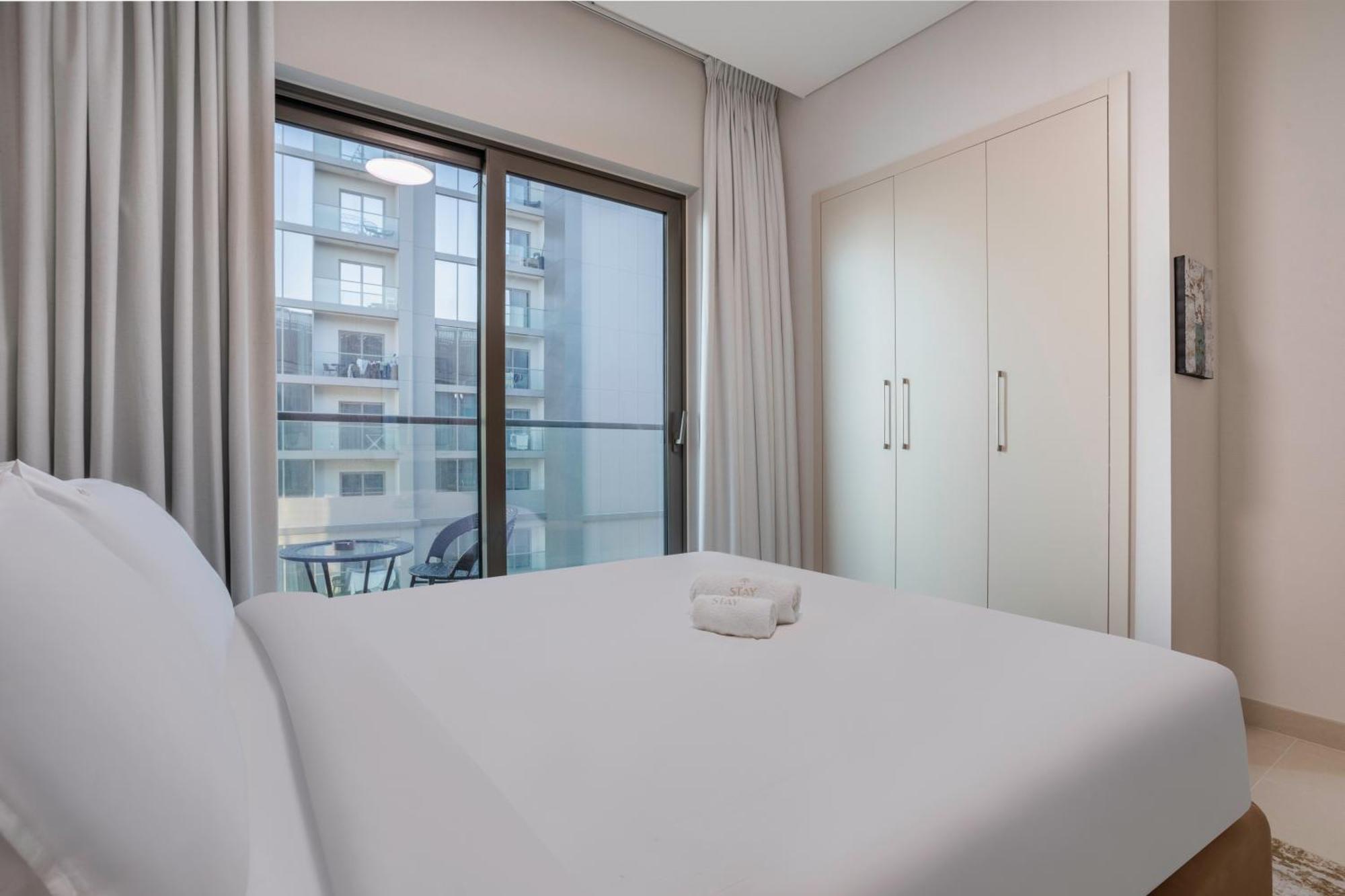 Stay By Latinem Luxury 1Br Plus Study Holiday Home Cv A2712 Near Downtown Dubai Exterior photo